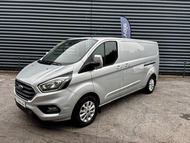 Ford Transit Custom image 2